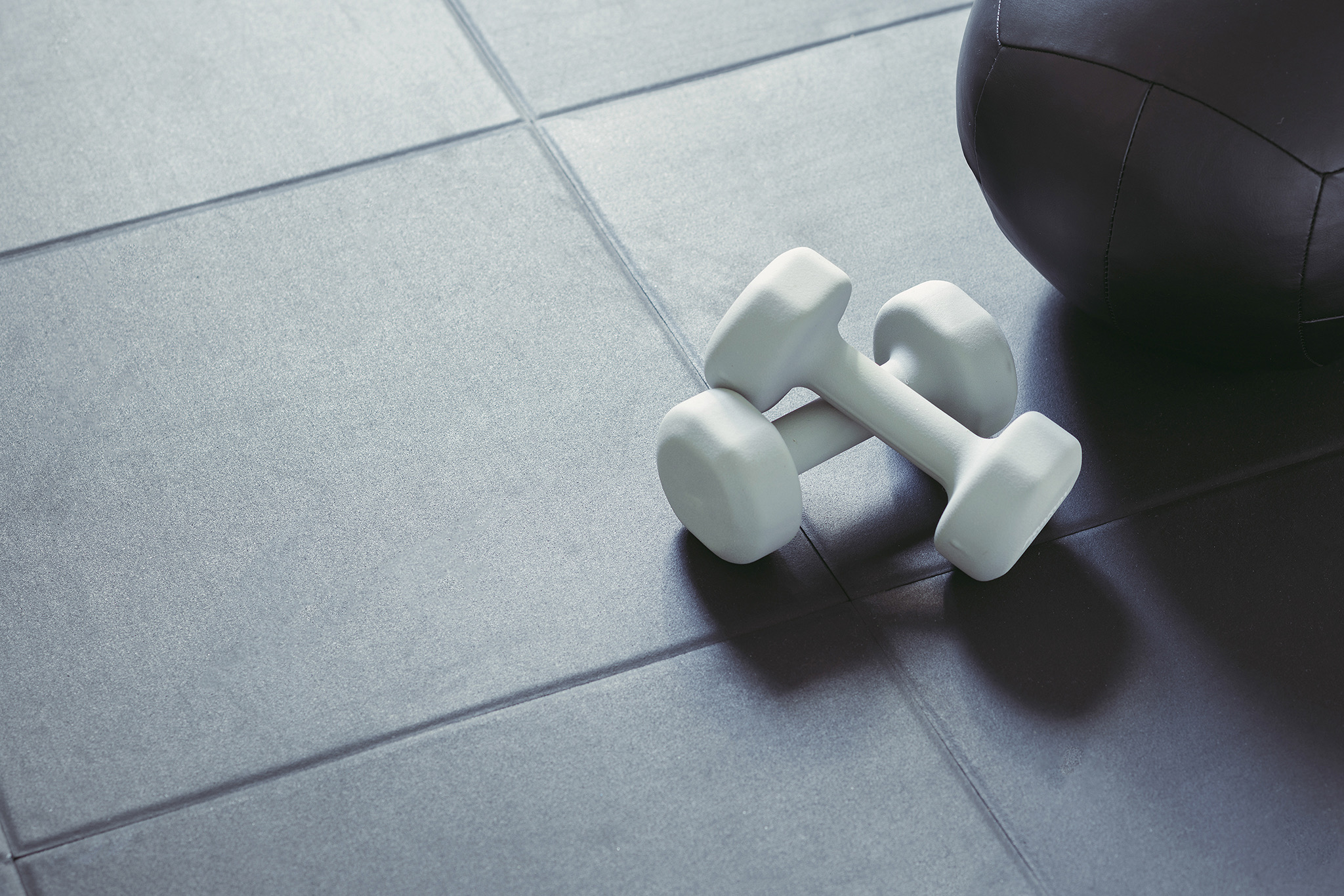 スポーツジムを福利厚生に！働く人を健康にする方法