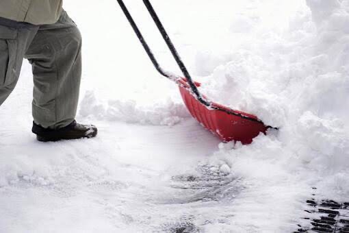 雪かきで痛める前に！腰痛予防ストレッチと動作法