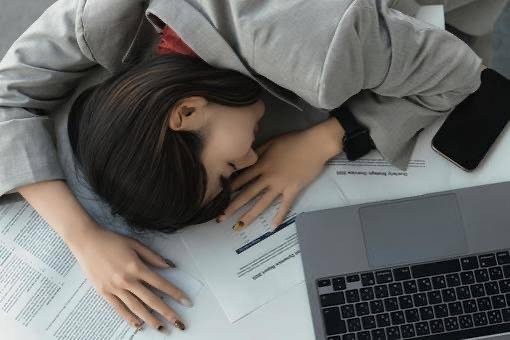 疲れにくい人の特徴を徹底解剖：習慣と食事の秘密